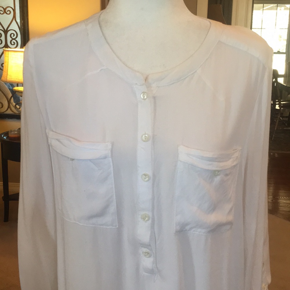 Cupio White Blouse in Medium - Picture 2 of 12